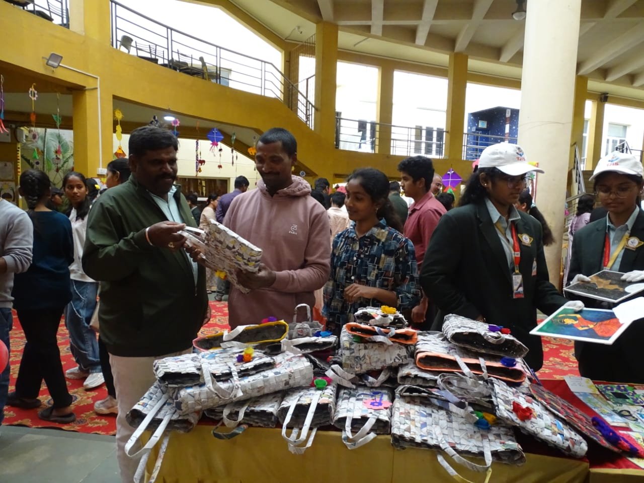 TJIS Hosts “artifAIce” Art & AI Exhibition